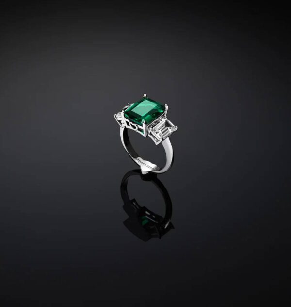 J19AWJ05_EMERALD_RING_SILVER.1_900x.jpg